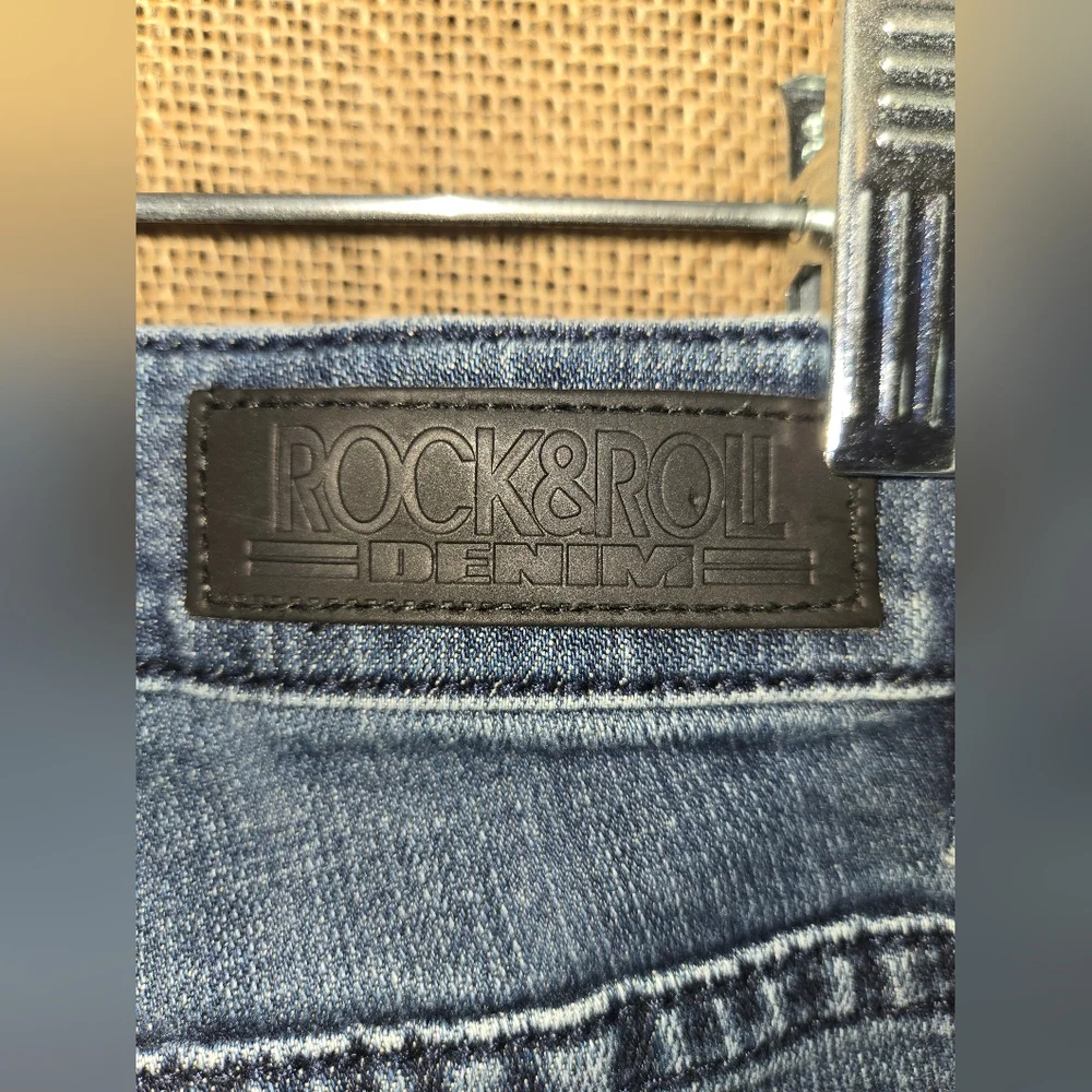 Women's Rock And Roll Cowgirl Classic Blue Women's Jeans Low Rise Size 29 x 30 - Picture 12 of 16